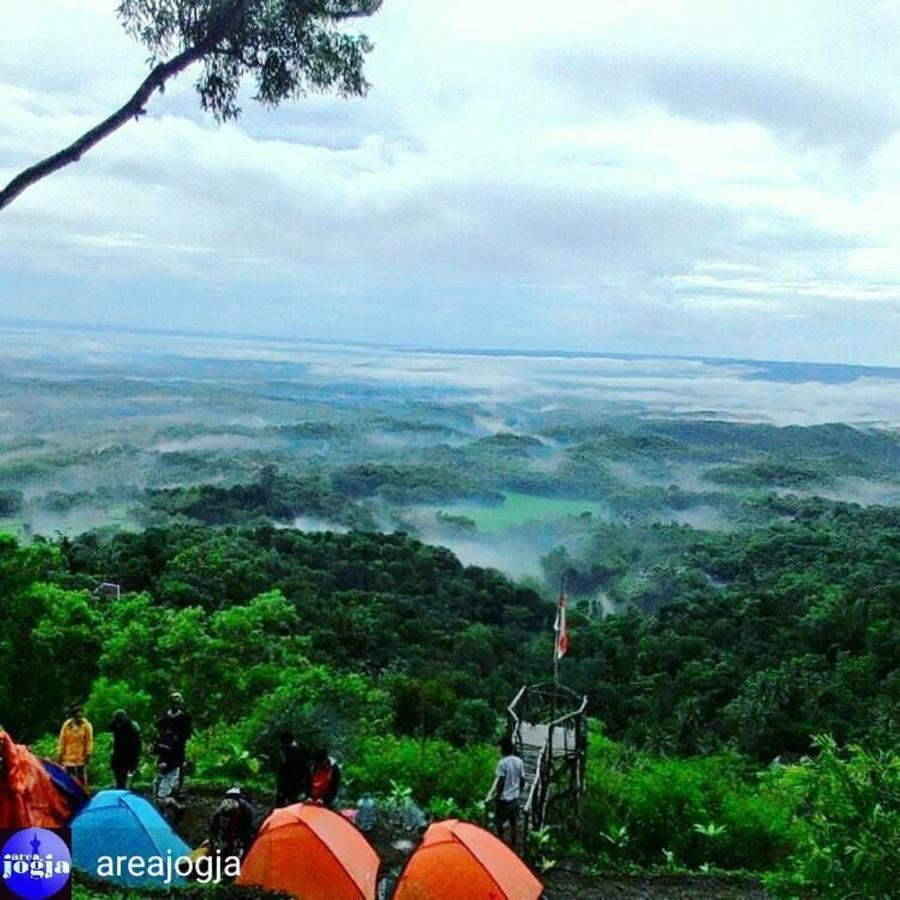 Seribu Batu Songgo Langit Resort & Camp بانتول المظهر الخارجي الصورة