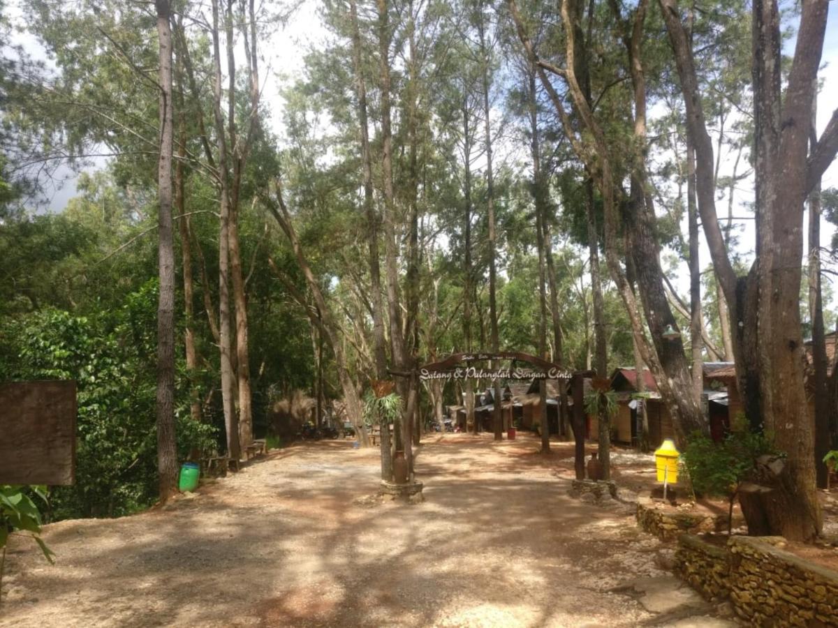 Seribu Batu Songgo Langit Resort & Camp بانتول المظهر الخارجي الصورة